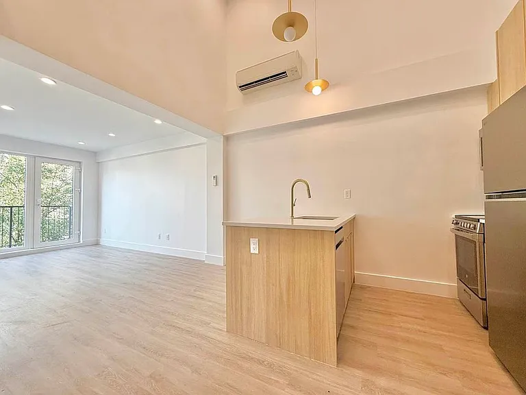 78 Beaver St #3B — Photo 16