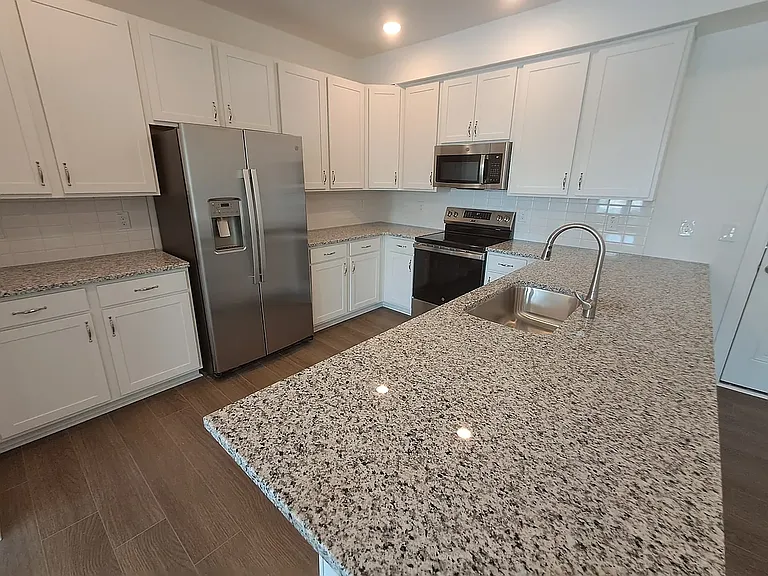 602 Market Grove Dr #100 — Photo 3
