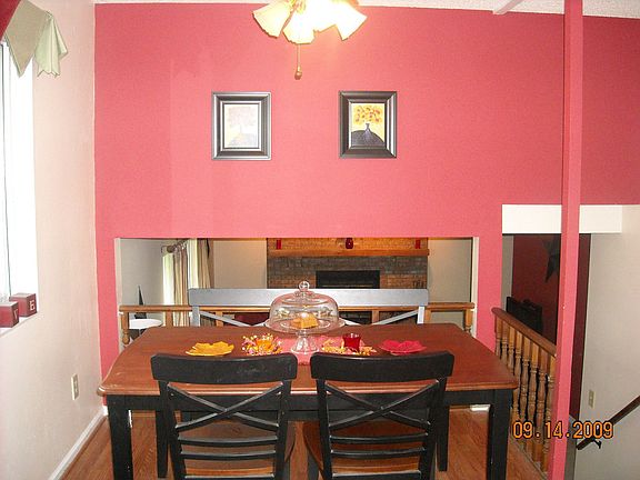 Eat In Kitchen
