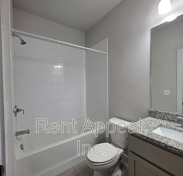 3779 Oxford Cir — Photo 10