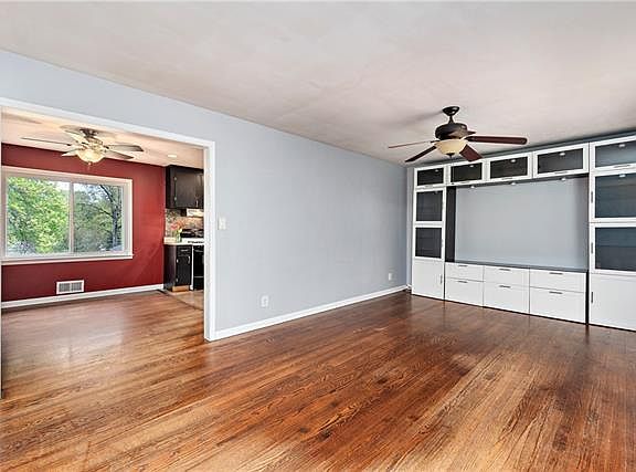 5th image of 8725 Conser St