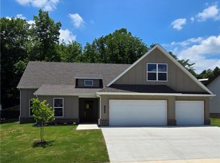 1329 Bunker Dr, Pea Ridge, AR 72751