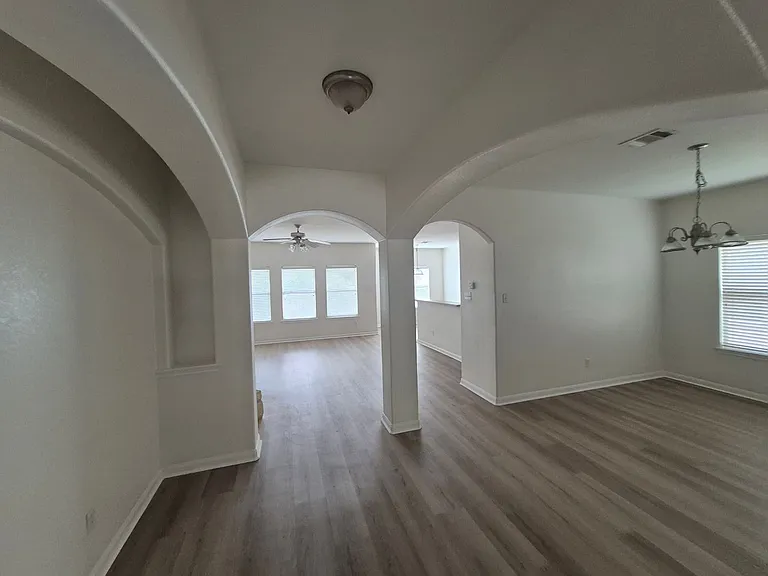 1908 Wheaton Trl — Photo 12