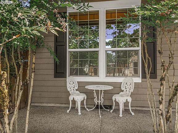 5th image of 28080 SW Wagner St