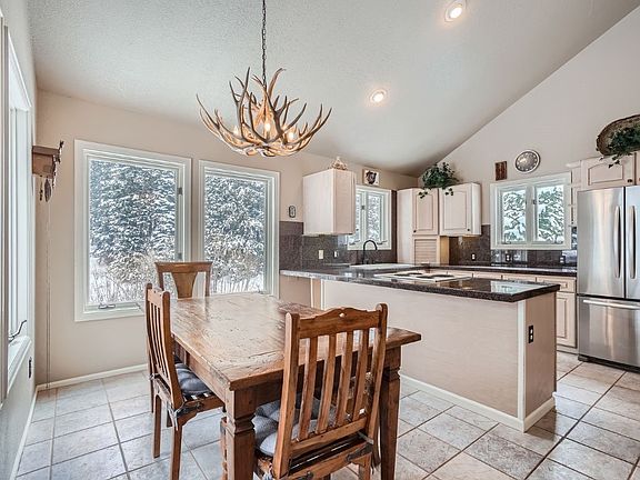 5th image of 105 Bemrose Trail