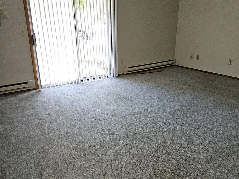 1385 Meadowcreek Dr — Photo 5