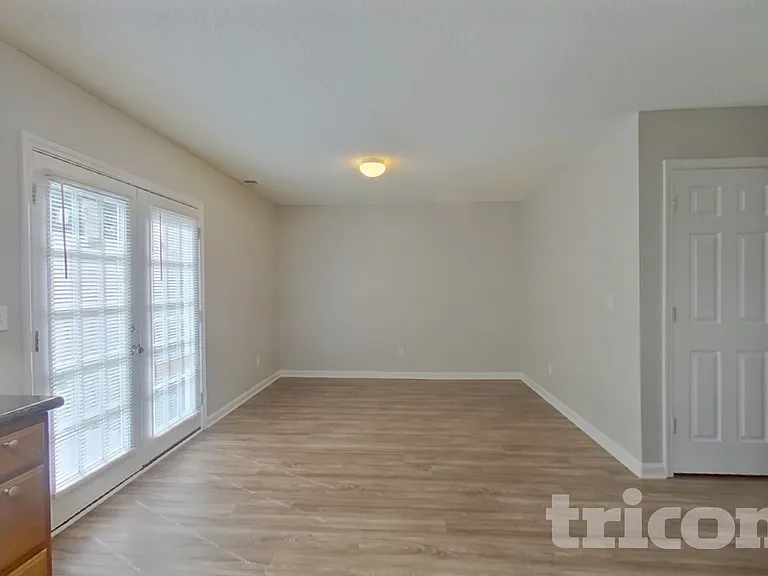 153 Cottage Lake Way — Photo 5