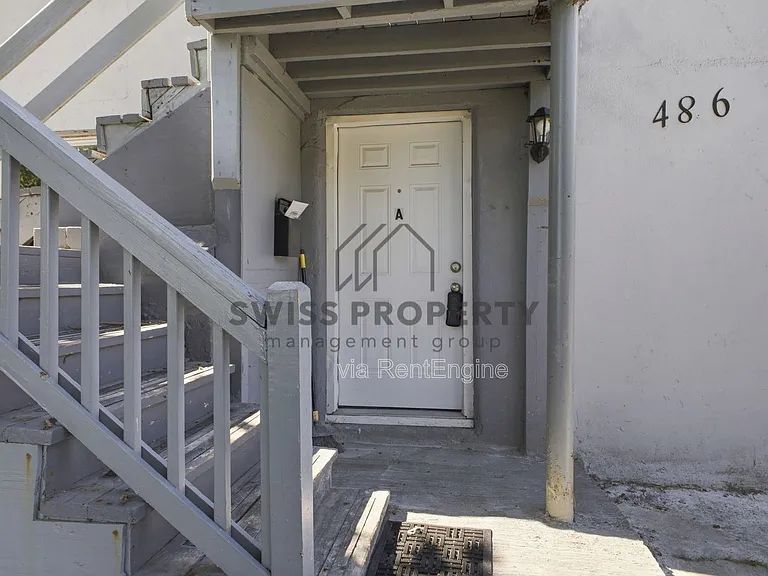 486 Hanley St #A — Photo 3