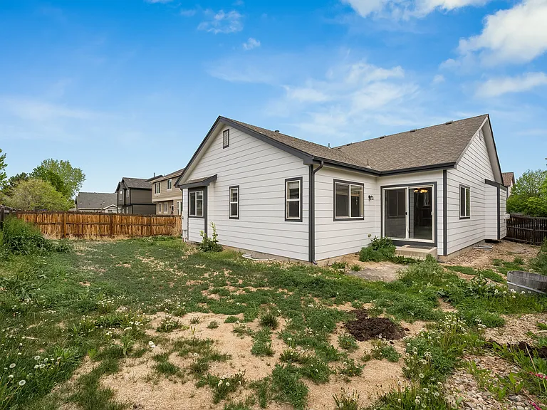 10049 Jasper St — Photo 6