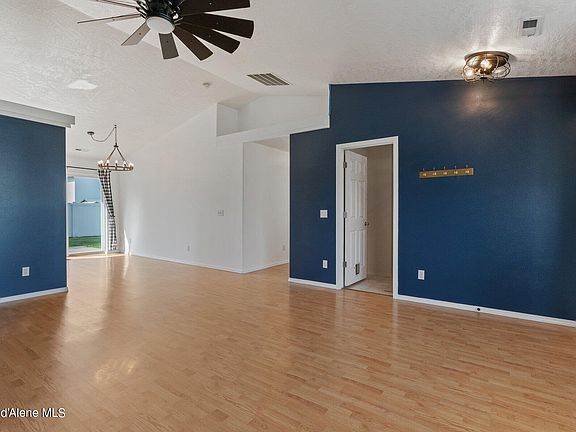 4th image of 1456 W Bering Ave