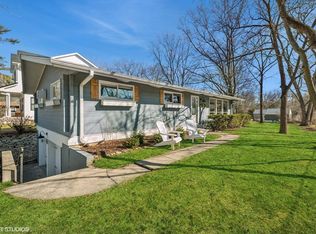 5 Cedar Point Dr, Williams Bay, WI 53191