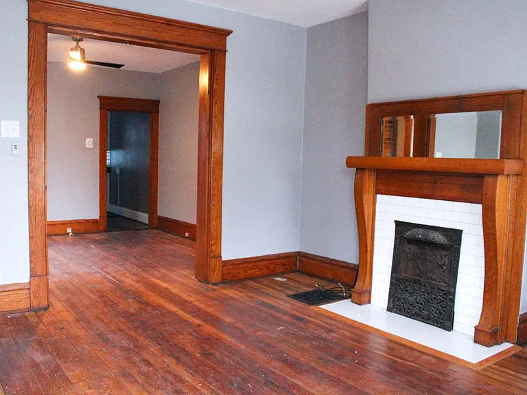 532 Elsmere St — Photo 9
