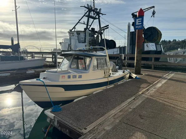 SE Bay Blvd #M-232, Newport, OR 97365