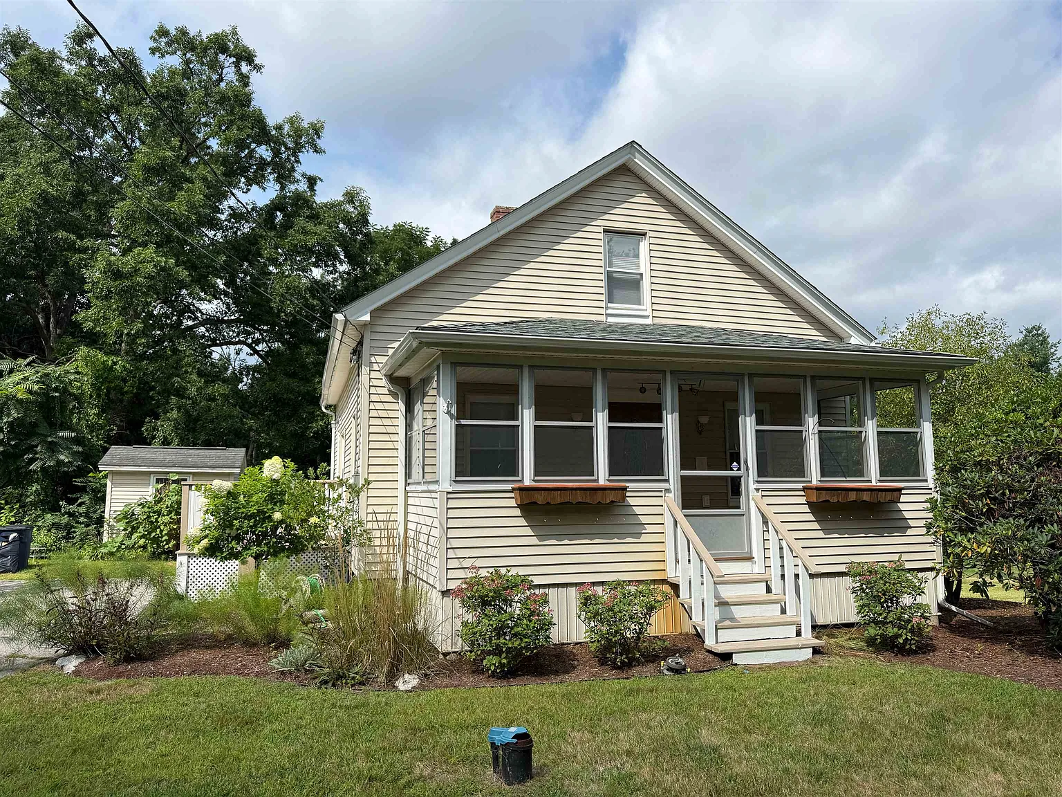 1 bed, 1.0 bath, 1300 sqft, $2,950 — Photo 1