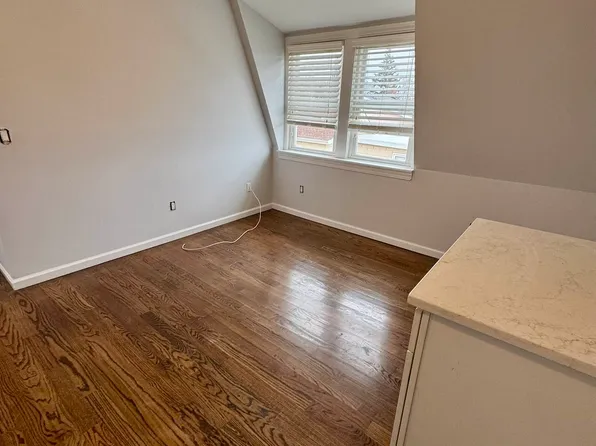 148-12 12th Avenue image 2 of 9