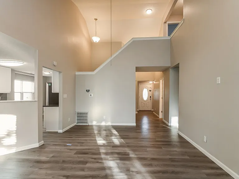 7548 Sycamore Grove Ct — Photo 7