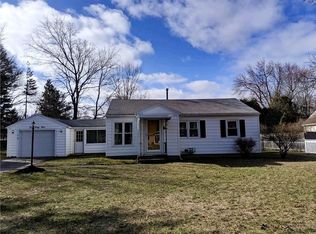 249 Colonial Dr, Webster, NY 14580