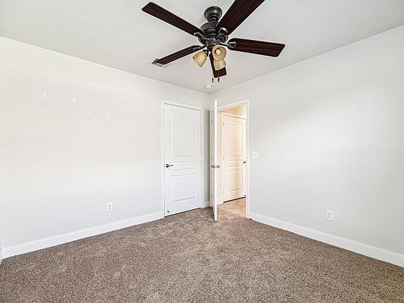 5th image of 3827 County Seat Ln