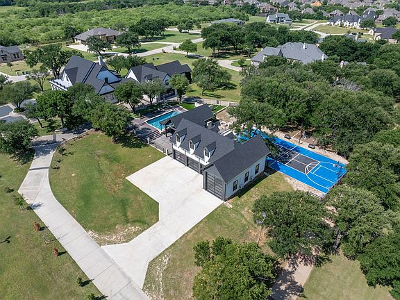3rd image of 110 Quiet Hill Cir