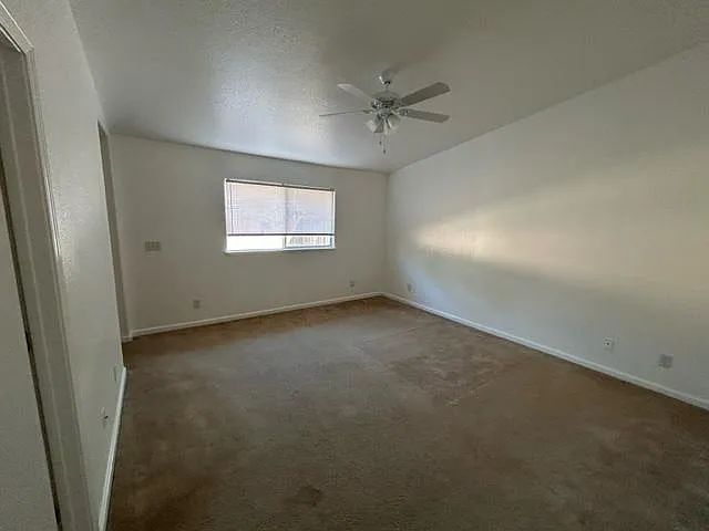 366 Gurdas Ct — Photo 4