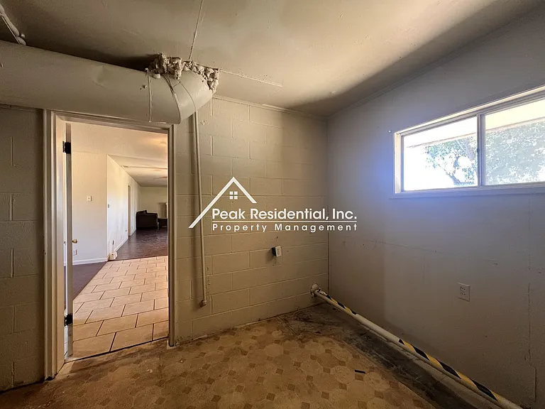 3201 Leona Cir — Photo 19