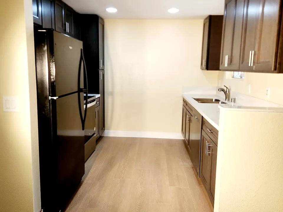 830 Broadway #27
