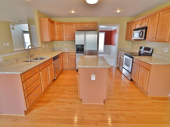 4th image of 3927 Woodgate Ct
