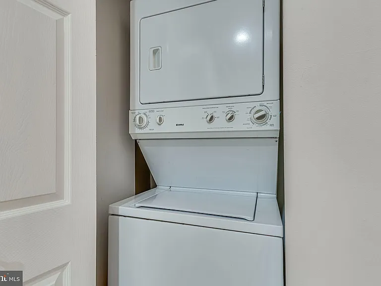 273 S Pickett St #401 — Photo 19
