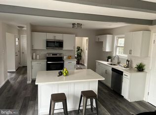 11 Sassafras Ln, Swedesboro, NJ 08085