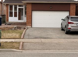 43 Bordeaux Cir, Toronto, ON M9V4Y9