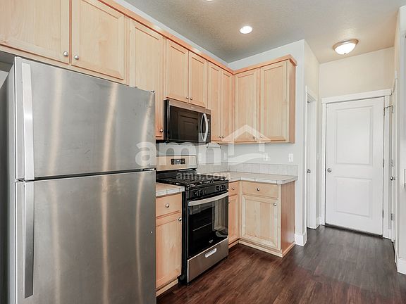 5th image of 1378 Alpine Lakes St SE