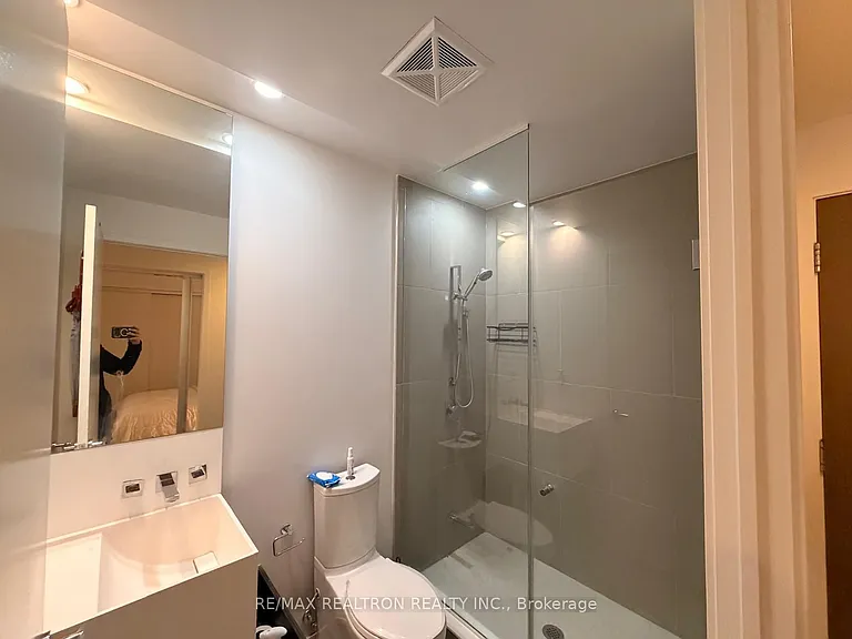 1 Bloor St E #12 — Photo 11