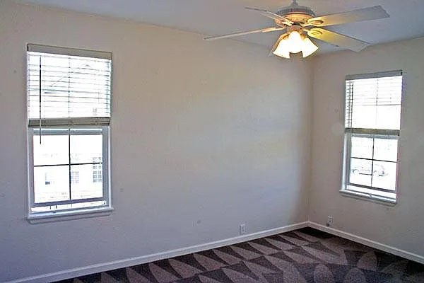 1102 Yellow Dogwood Hts — Photo 11
