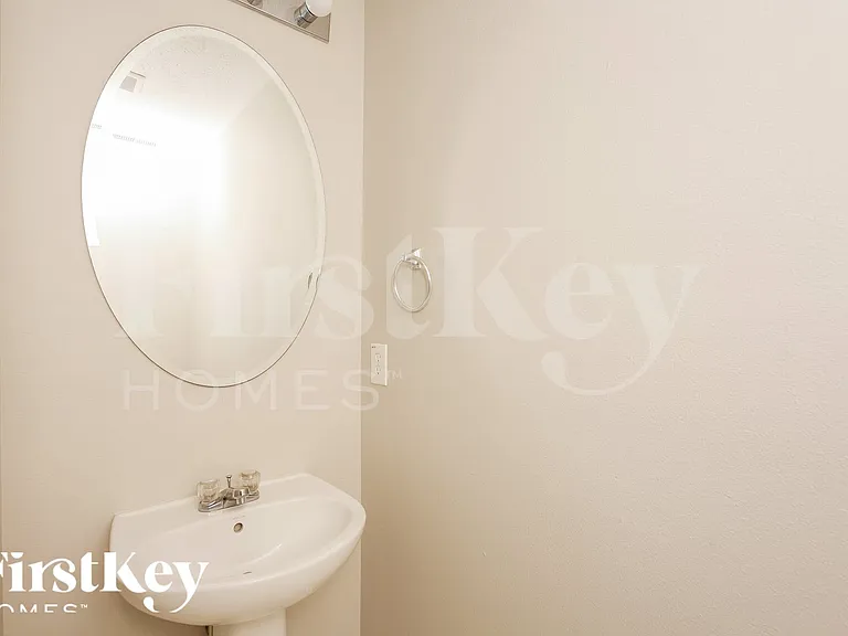 11138 Guy St — Photo 13