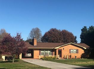 590 Disco Loop Rd, Friendsville, TN 37737