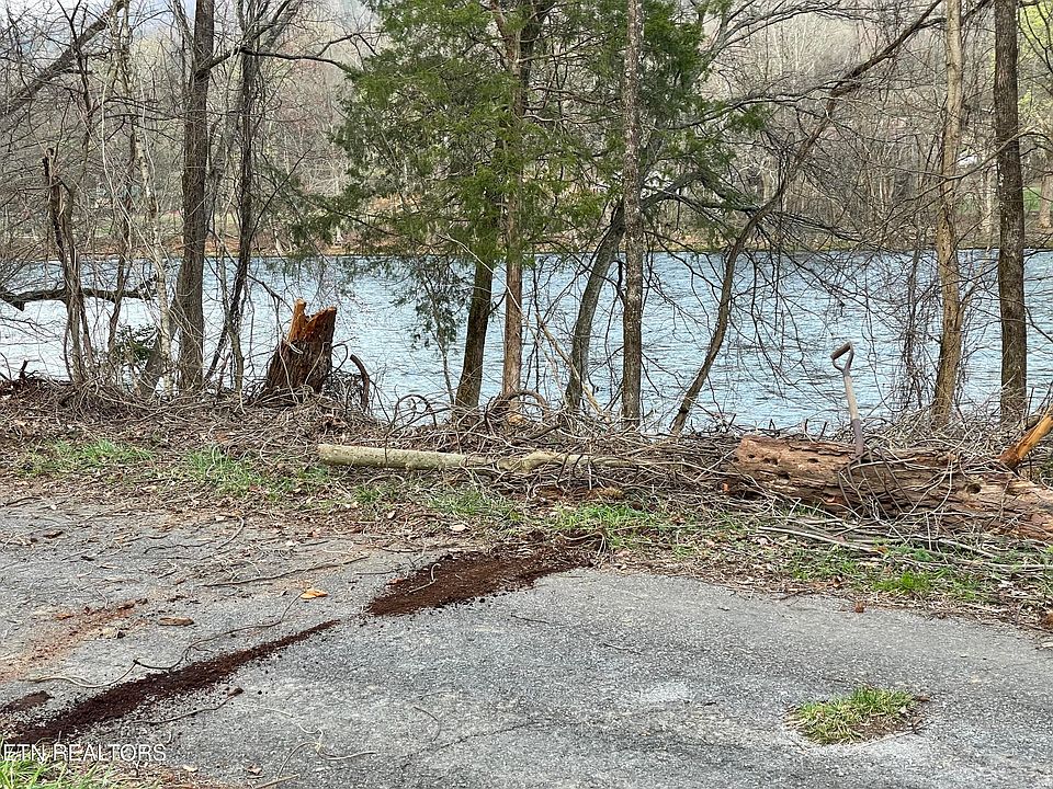 2nd image of Green Rd