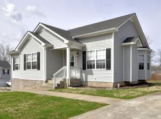 1697 Parkside Dr, Clarksville, TN 37042