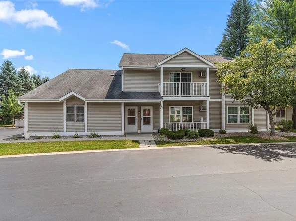 631 Barrington COURT #A, West Bend, WI 53095
