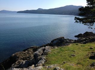 60 Lohman Ln, Eastsound, WA 98245