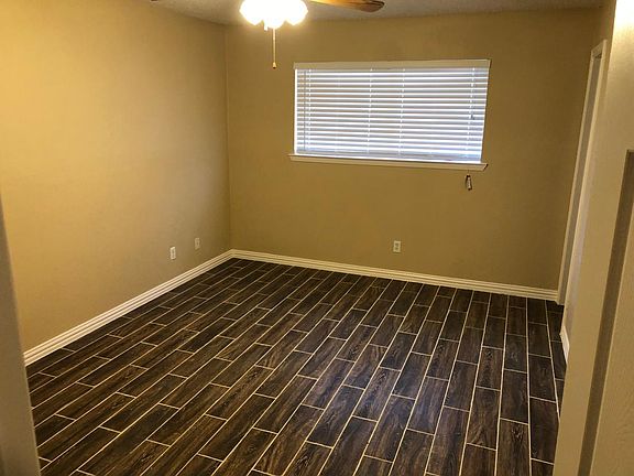 3rd image of 5429 Kings Manor Dr