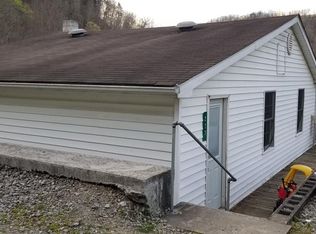 277 Mount Olive St, Berwind, WV 24815