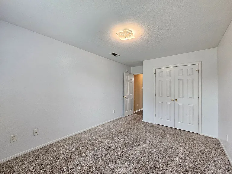 4609 Telluride Dr — Photo 16
