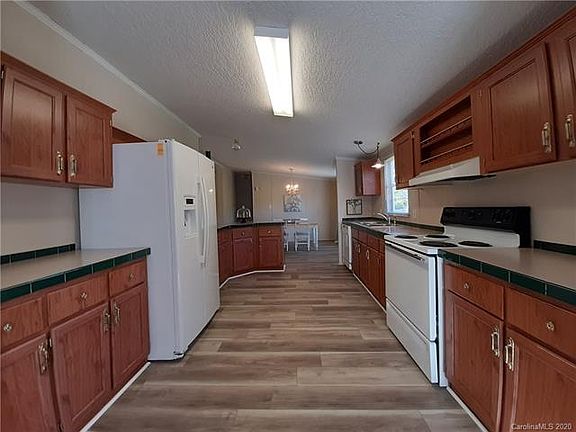 3rd image of 1108 Pleasant Ct