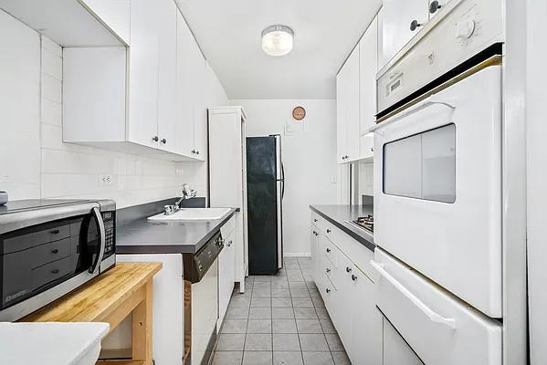 Sold by Griffith Real Estate | media 4