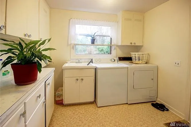 3142 Coolidge Dr — Photo 3