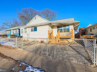 4 Elm Dr, Middle River, MD 21220