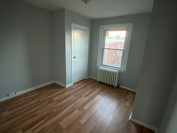 5th image of 5815 N Woodstock St