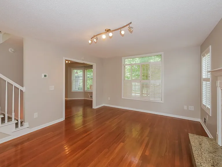 135 Masters Dr — Photo 6