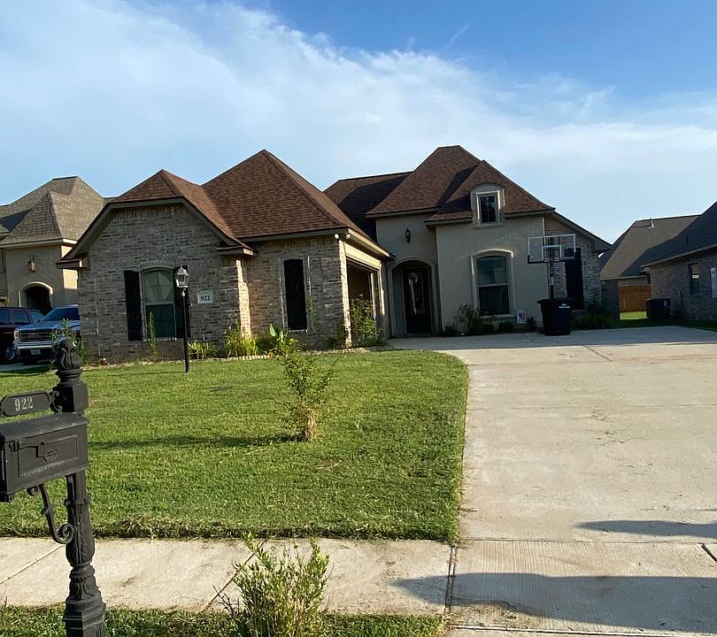 1st image of 922 Antler Dr