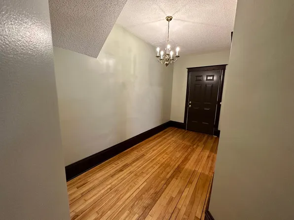 2707 Delaware St SE, Minneapolis, MN